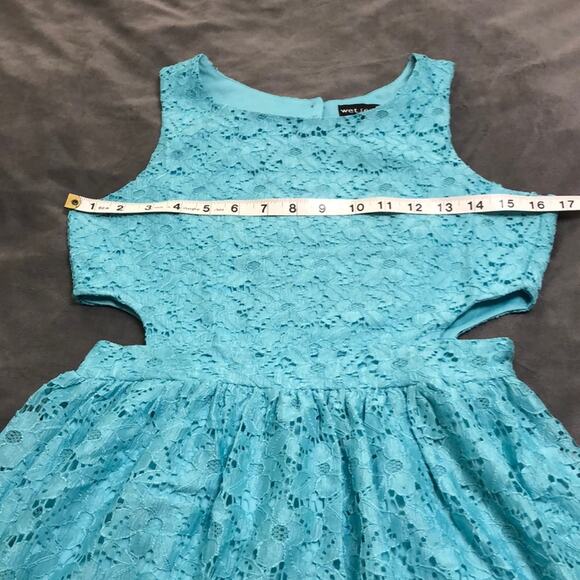 Wet Seal NWT Lace Dress with Cut-outs Juniors Size Medium Party Summer Y2K - Picture 5 of 7